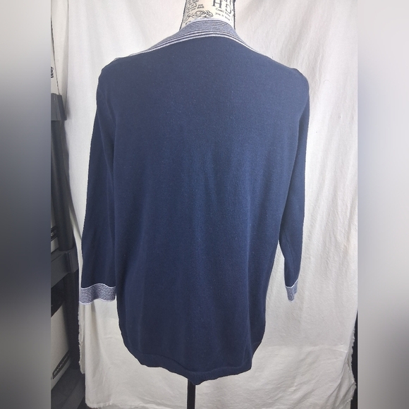 Kim Rogers Medium Sweater - Picture 4 of 4